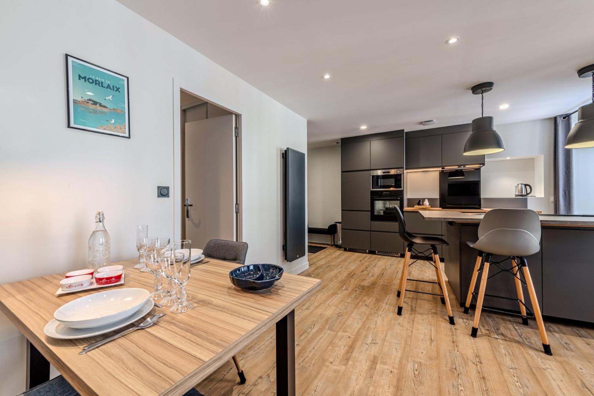 Appartement Du Theatre Морле Екстериор снимка